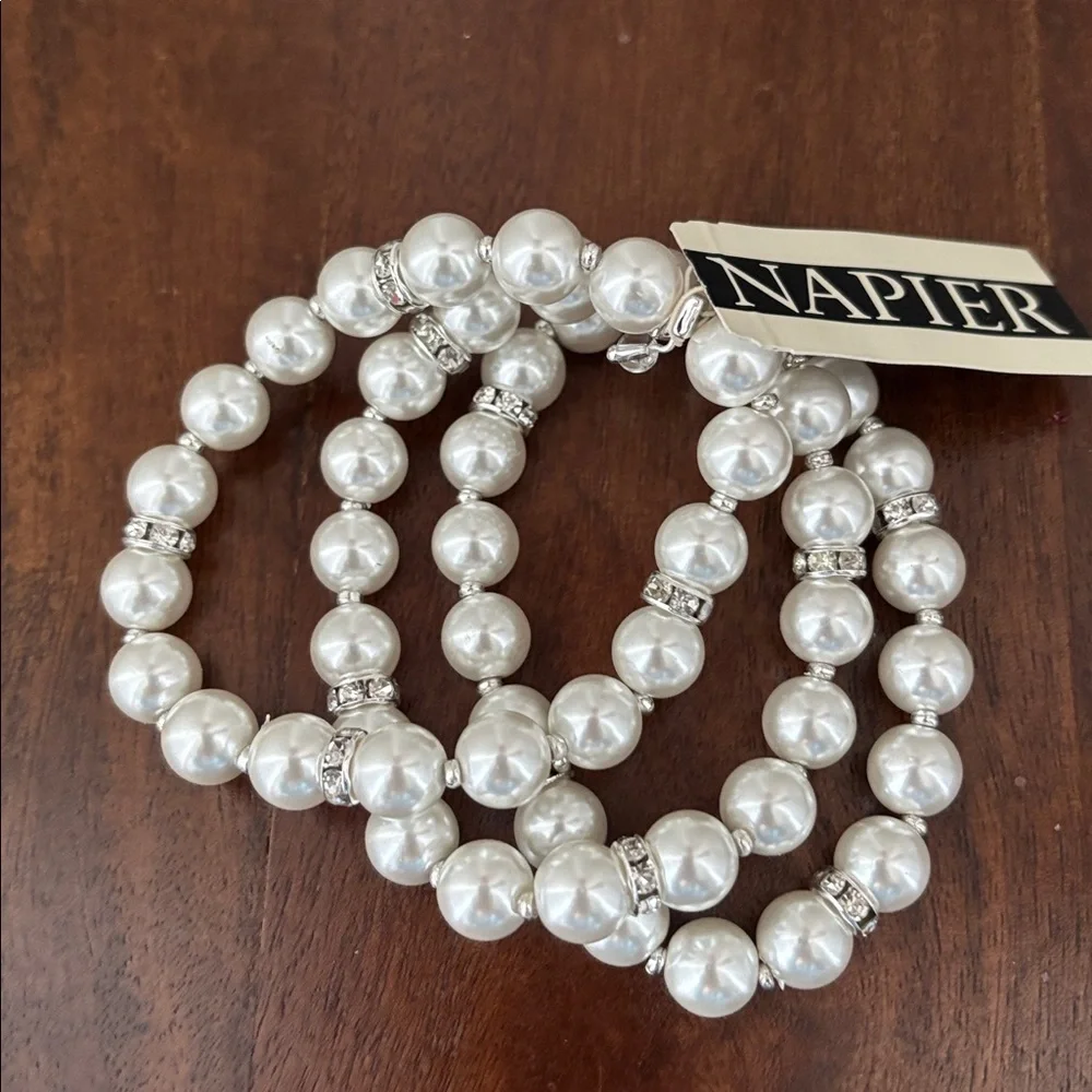 Napier Triple Row, white beads w/silver rhinestone studded bobble stretch - Picture 2 of 6